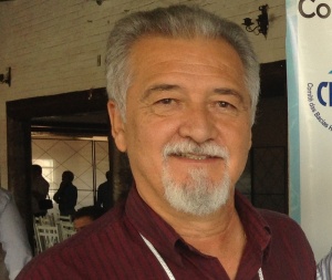 Denis E de Araujo